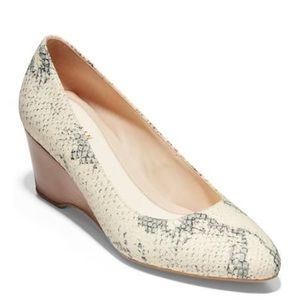 NEW Cole Haan Women’s The Go-To Snake Print 2.25” Wedge Pump Curve Toe Size 8.5